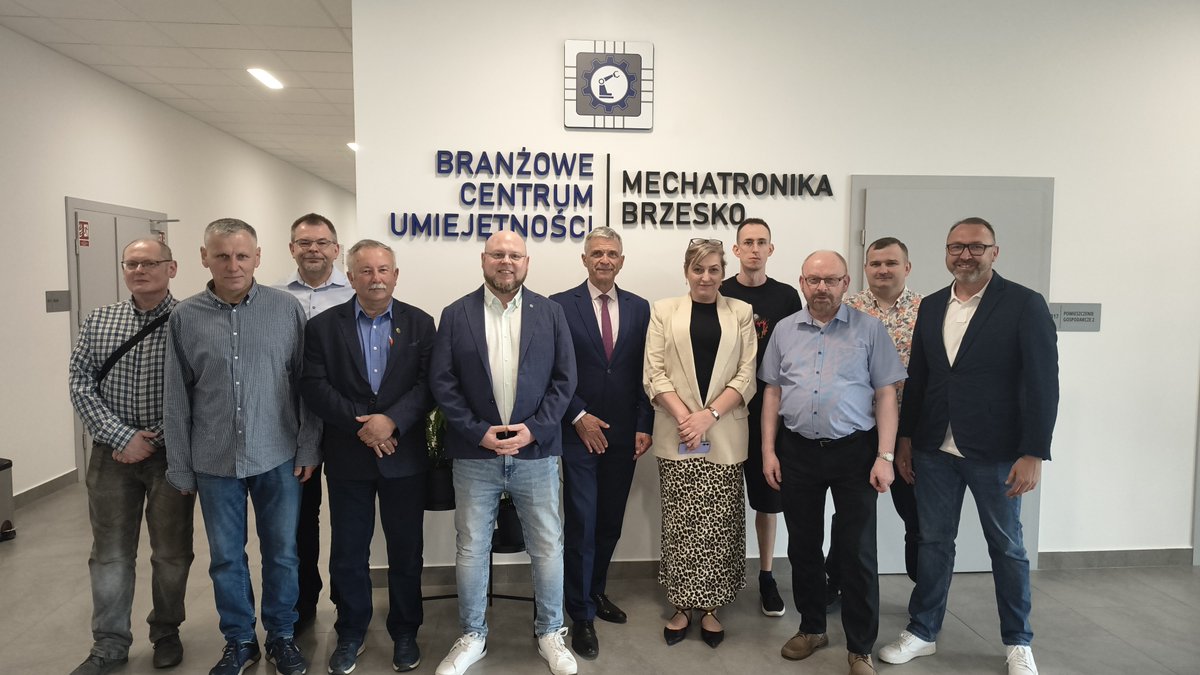 SIMP_TARNOW's tweet photo. 06.05.2026 r. w Brzesku odbyło się wyjazdowe zebranie Zarządu Oddziału SIMP w Tarnowie.
https://t.co/O2jHqvVvPd https://t.co/ps1sOmfzvf