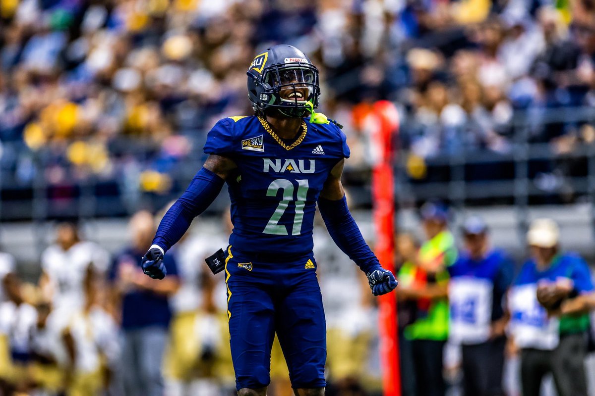 Jaisungill144's tweet photo. AGTG!! Blessed to receive an offer from NAU!! Appreciate you @coachmaxsilver for believing in me this just the beginning!

@__coachtim https://t.co/xYrxcqJJOy