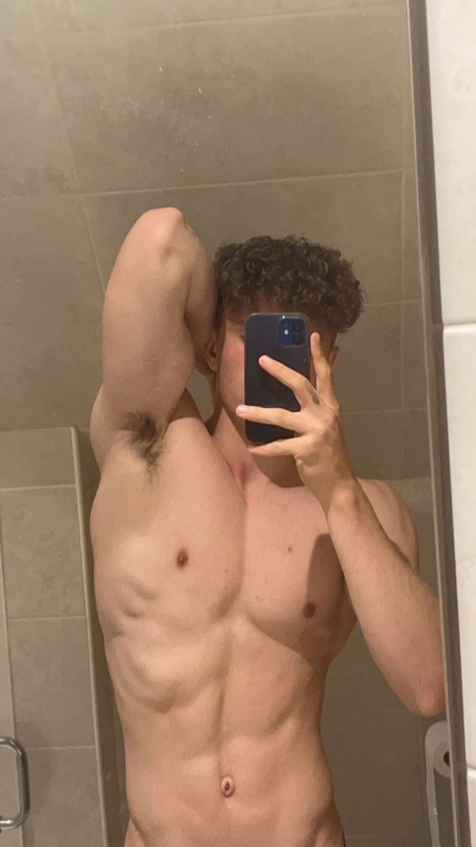 MALE BODY HUB tweet media