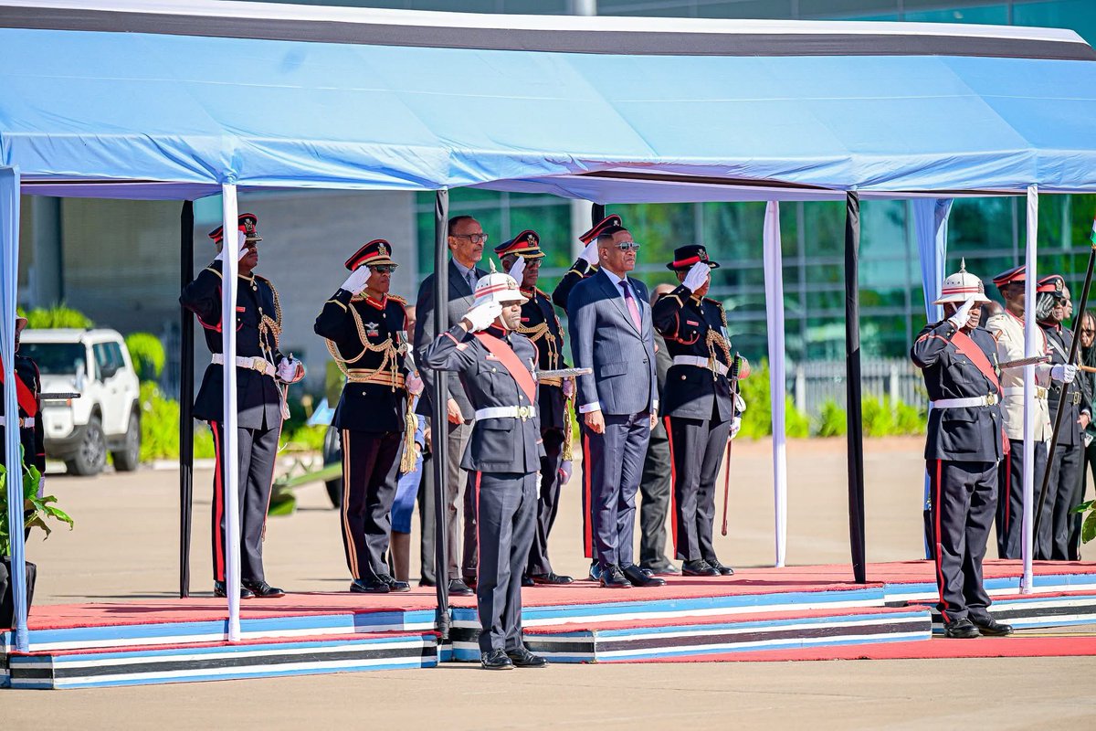 BWPresidency's tweet photo. President Advocate @duma_boko today bid farewell to President @PaulKagame following the successful conclusion of his State Visit to Botswana, which reaffirmed the strong &amp; enduring relations between Botswana &amp; Rwanda.
#BotswanaRwandaRelations
#BWPresidency🇧🇼 https://t.co/IBQIkrfcw0