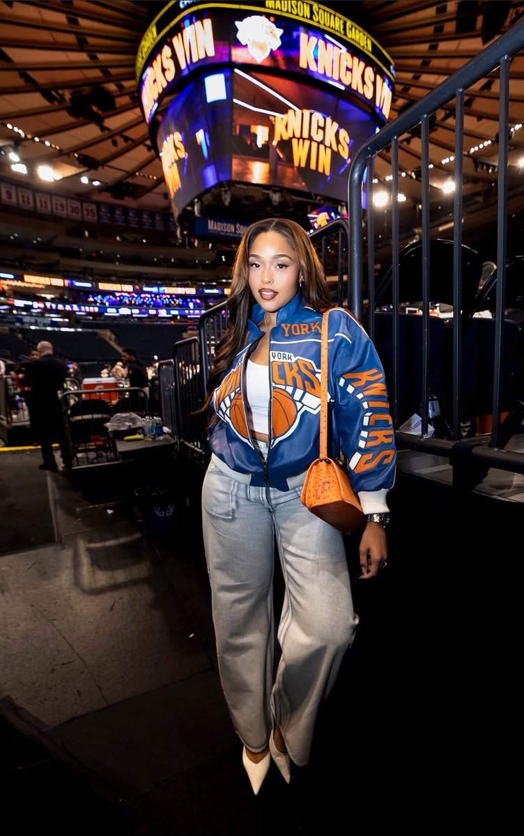 Bodega Baddie tweet media