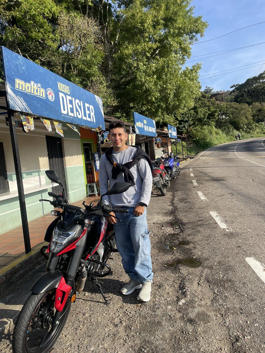 luis acosta tweet media