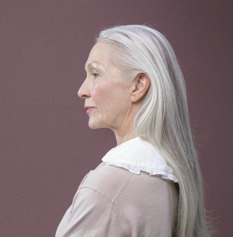 concienciaeco's tweet photo. El arte de lucir canas: guía para cuidar el cabello gris sin teñirlo
https://t.co/06d0xx6nTn
#medioambiente #belleza #bellezanatural #cosmética #cosméticanatural #cabellos #cabellosgrises #canas #trucosparaelcabello #consejosparaelcabello https://t.co/cR5nRIhrCh