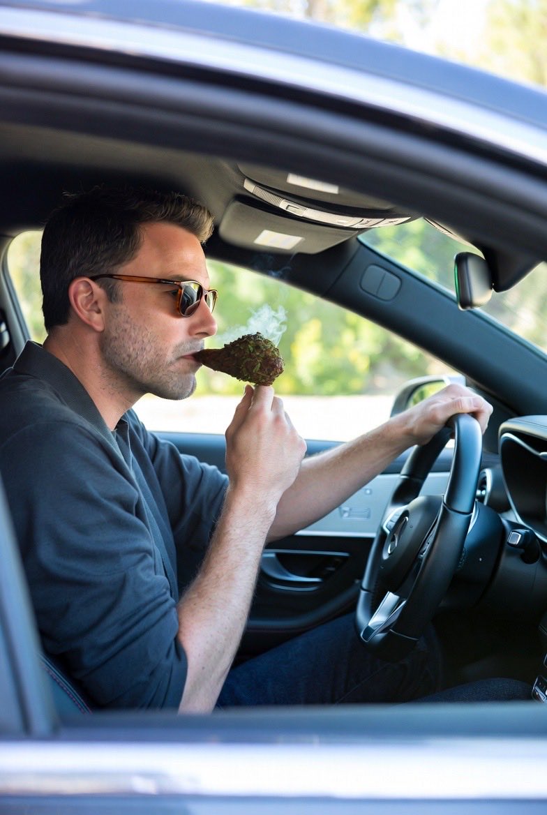 Benz Affleck tweet media