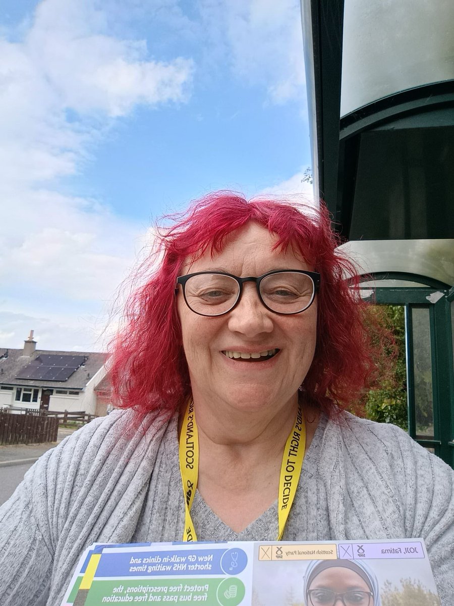 FatimaJojiSnp's tweet photo. 🗳️ Just some of our SNP activists out and about in the constituency encouraging you to vote 😊! Please note that you do not need to bring your polling card with you. If you have not returned your postal vote, you can take it to your polling station and vote there instead. https://t.co/lOd1O4dqpk