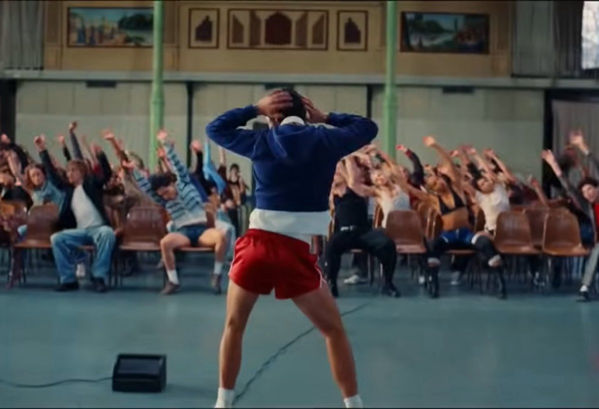 PopCrave's tweet photo. Harry Styles has released the music video for “Dance No More.” 

Watch: https://t.co/GYqZD3pwjY https://t.co/hfsTwg8nvI