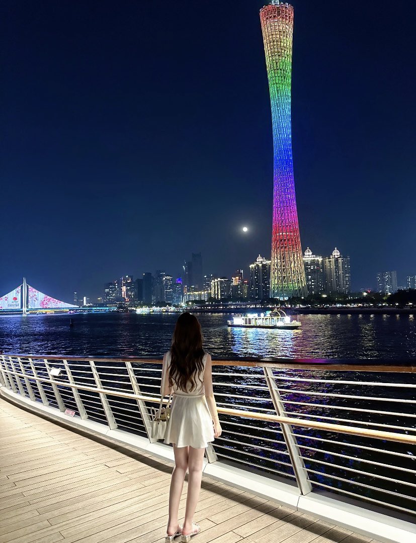lbarnesrn123's tweet photo. Merging with the beautiful night view. https://t.co/JDCGSIktJN