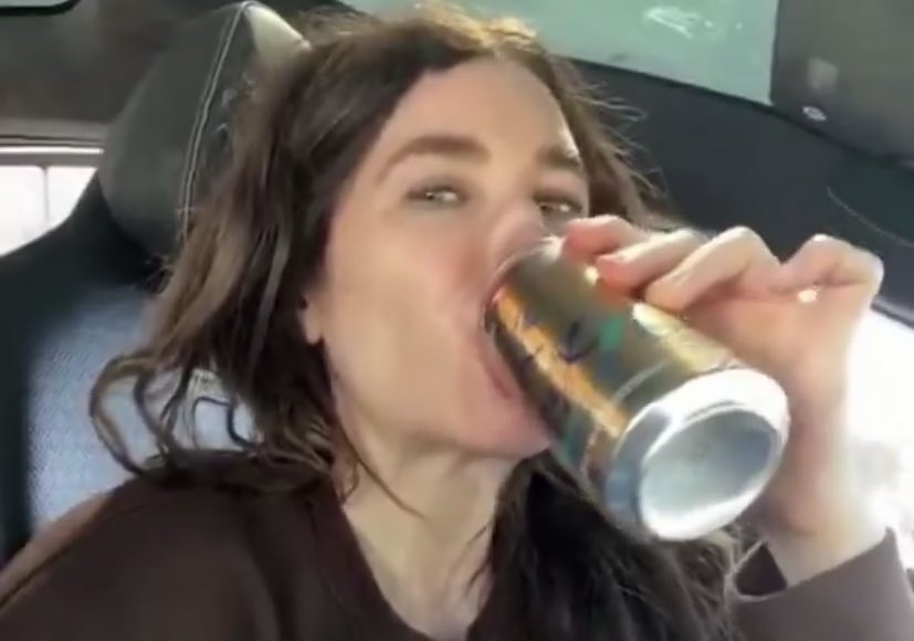 Kathryn Hahn Online | Fansite (@kathrynhahnfans) on Twitter photo 