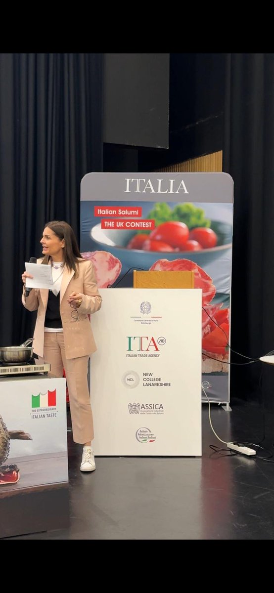 ITALondon_'s tweet photo. Our Deputy director in Glasgow for the last leg of the Italian Salumi Promotion in the UK. Ahead of us the Grand Finale in London. Thank you to everyone involved and to the students who cooked italian salumi today. #salumiitaliani #italiantaste #MADEINITALY https://t.co/cQV9059p8n