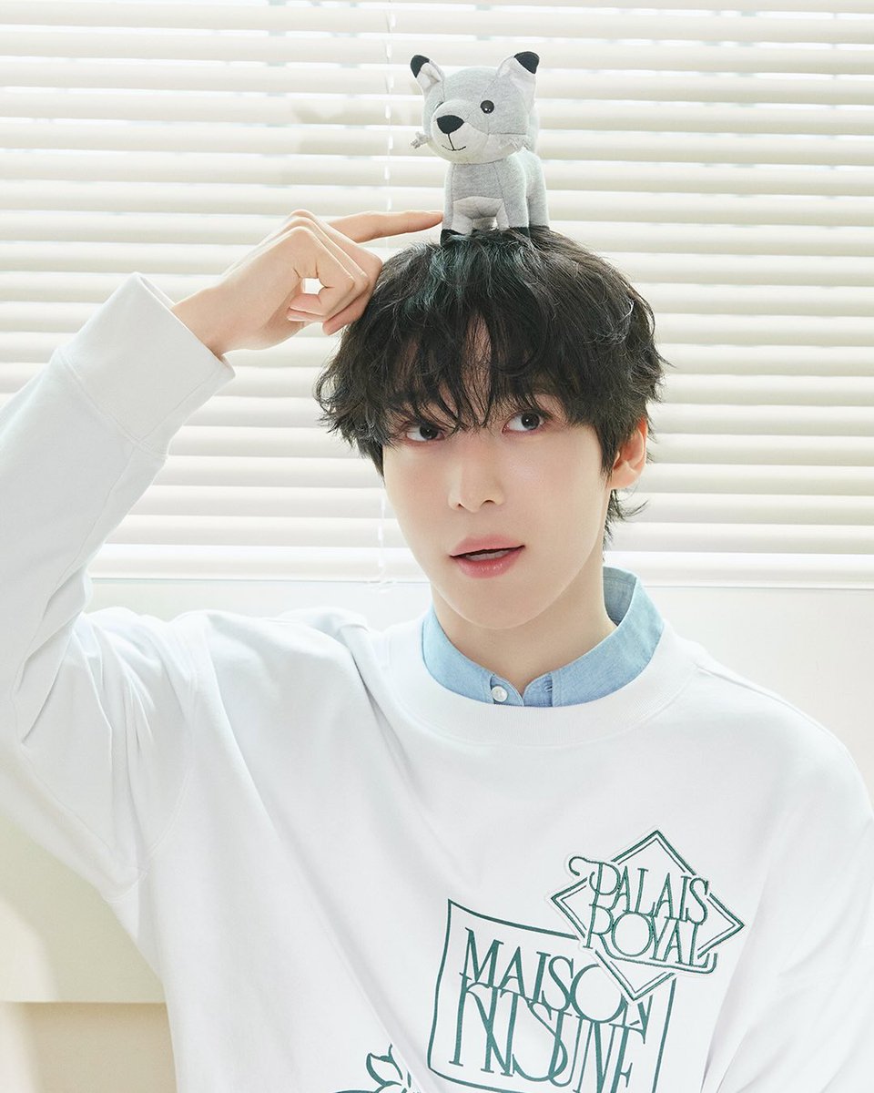 Yunxho's tweet photo. The clothes had this really natural and effortless mood that immediately made me feel comfortable. Nothing felt too heavy or forced, and I think that’s what made the shoot even more enjoyable for me. https://t.co/Z9K5eYpKbg