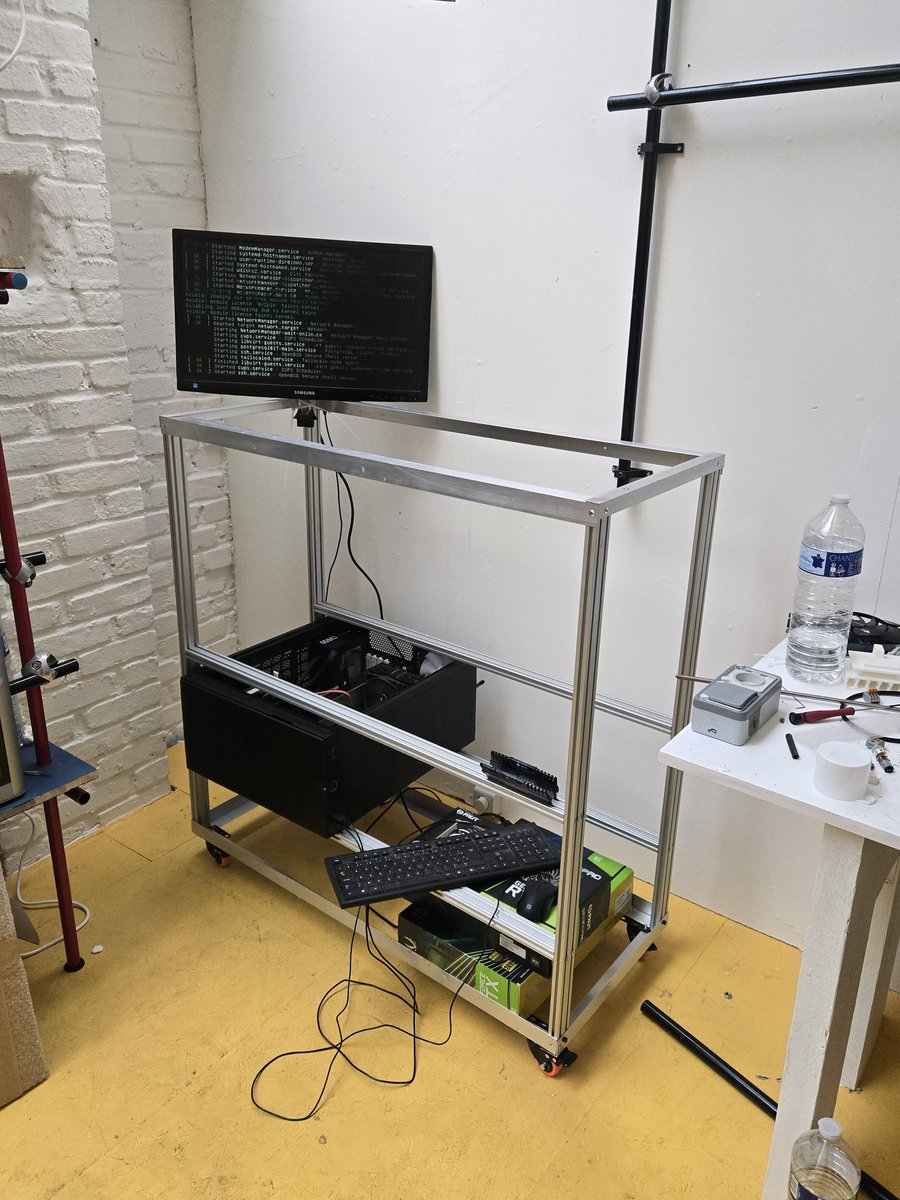 computedvv's tweet photo. Skkrrrt skkkkrrrt, more gpu https://t.co/cKQ7fZpDse
