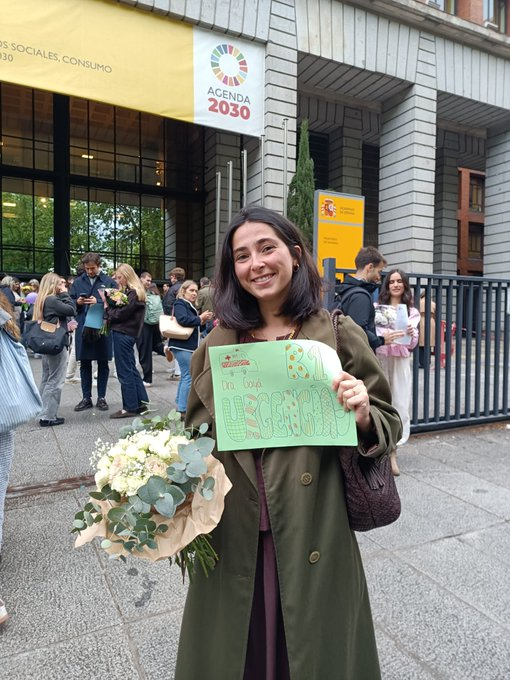 TatoVazquezLima's tweet photo. Miguel, María, Ana y María: gracias. Bienvenidos a la especialidad más bonita que existe. 

Sois la fuerza que impulsa un sentimiento compartido #EspecialidadUrgenciasYA

Largo camino recorrido, el futuro lo escribiréis pronto

¡Aquí y ahora!
#orgullodeurgenciólogo 💙❤️
 
@SEMES_ https://t.co/IRVsVpBFMg