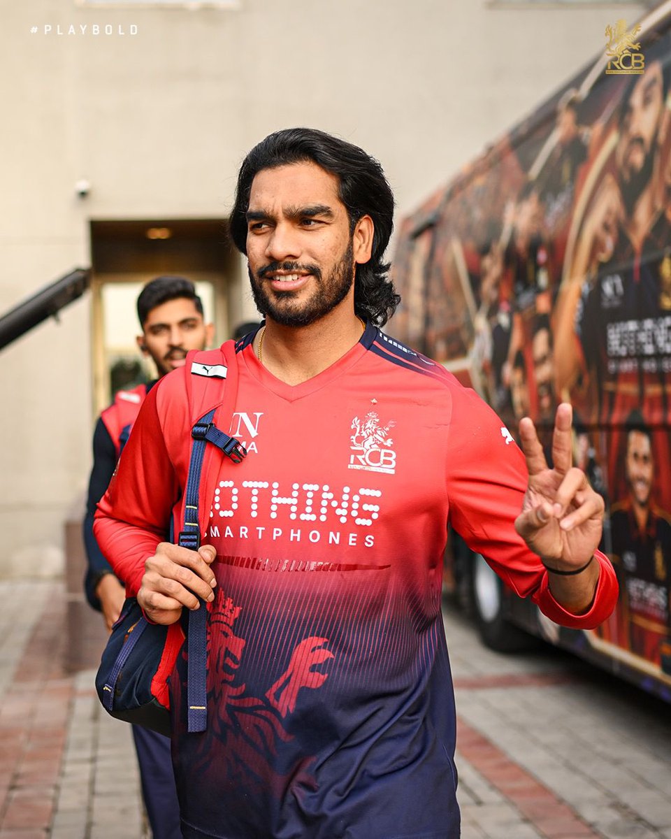 believecheeks's tweet photo. RCB really benched these two beasts for Romario and Jitesh 💔 https://t.co/BSYSBznCgO