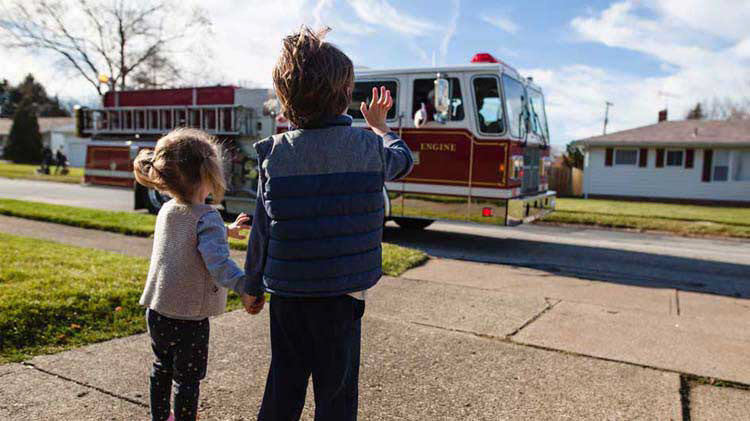 SonyaDrakeSF's tweet photo. Make a home fire evacuation plan to prepare yourself in case of a fire. Teach your kids how to avoid smoke inhalation, escape to safety and understand fire hazards. https://t.co/5KEVlmzoeU https://t.co/Siu2seI27M