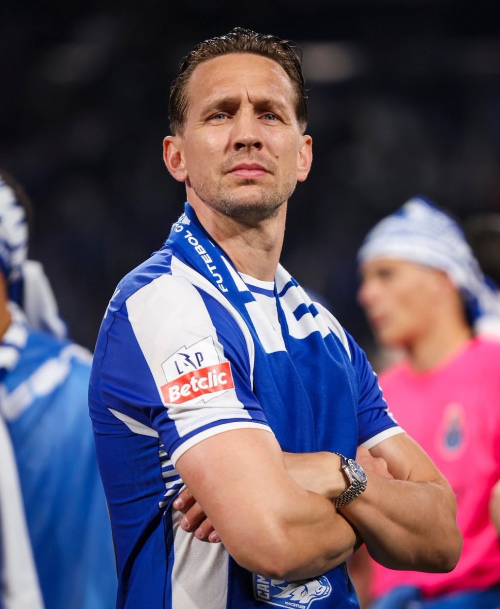 🚨 Luuk De Jong vai sair do FC Porto no final da época, devido a problemas familiares, revela o <a href="/zerozeropt/">ZEROZERO</a>.