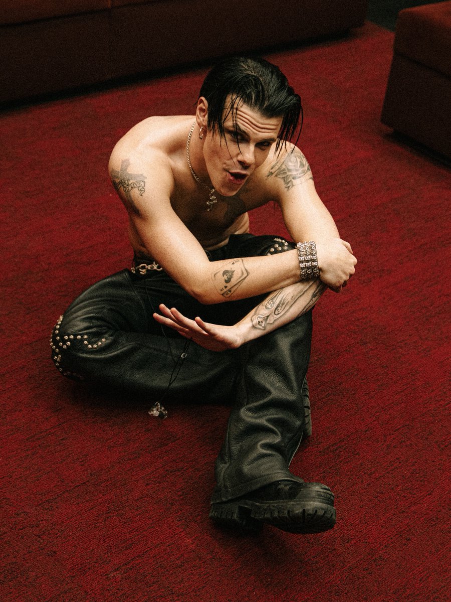 YUNGBLUD tweet media