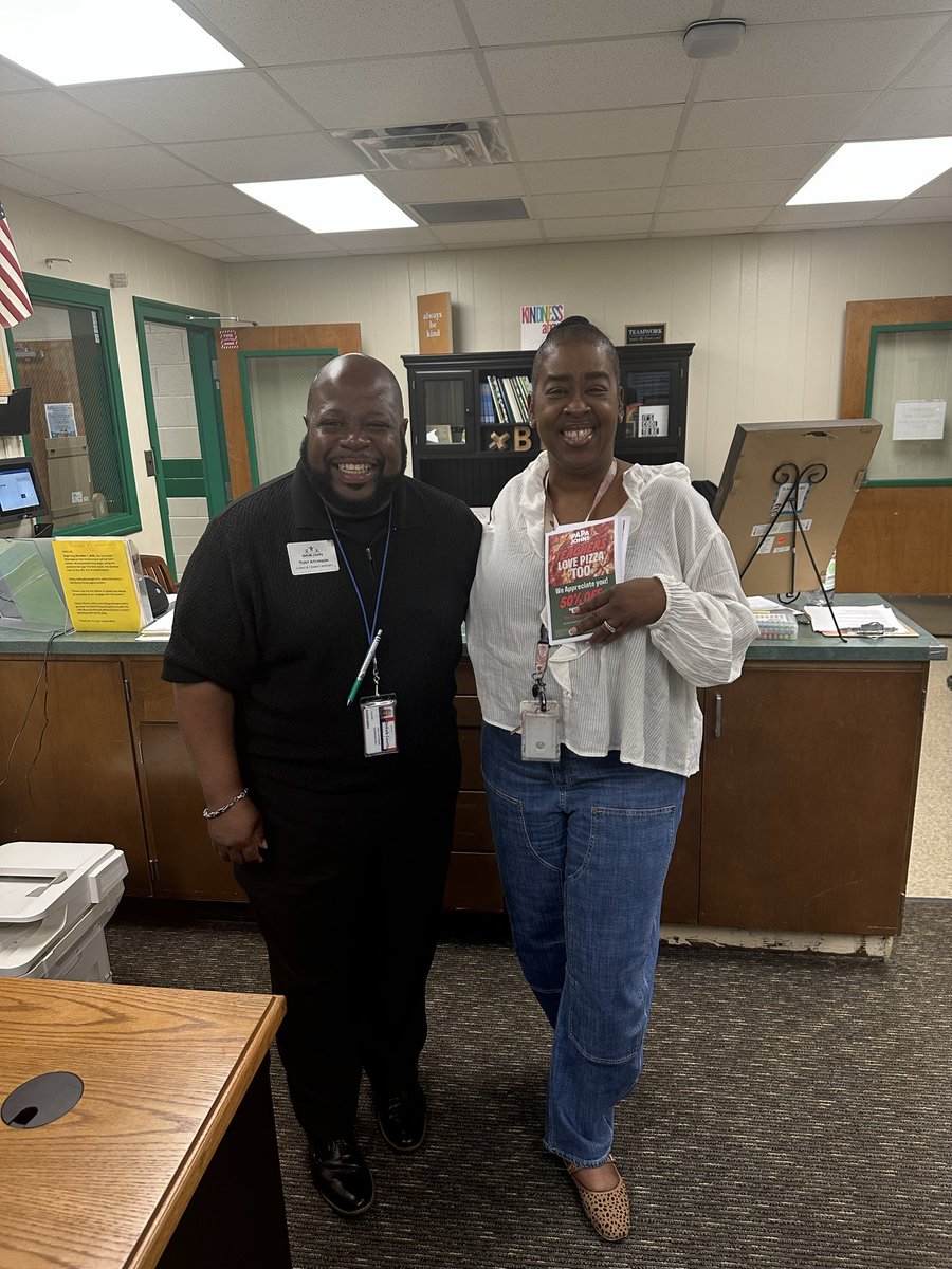 tpatchison's tweet photo. Celebrating Teachers Appreciation Week.I had the pleasure of stopping by with a token of appreciation for our incredible teachers and staff. Your hard work, dedication, and commitment to our students do not go unnoticed. Thank you for the impact you make daily. @DeKalbSchools https://t.co/hDizSIViZK