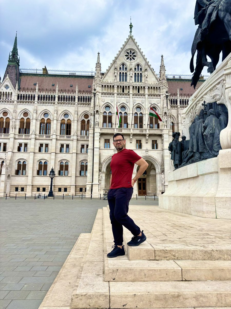 SoriaCharls's tweet photo. 📍 Budapest, Hungría 🇭🇺 https://t.co/mBT0guoheM
