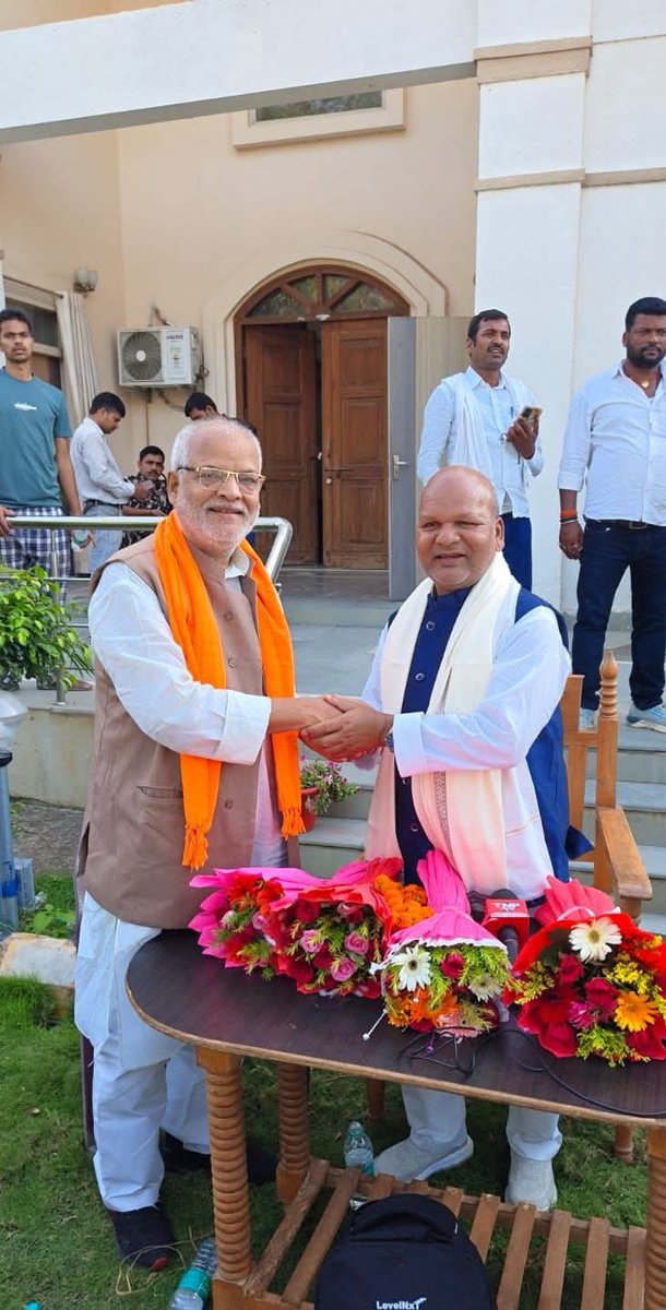 MlaMotilalPD's tweet photo. सोनबरसा (74) के विधायक श्री रत्नेश सदा जी को मंत्री पद की शपथ लेने पर हार्दिक बधाई एवं  शुभकामनाएँ। 

BJP Bihar Bharatiya Janata Party (BJP) Nitin Nabin Nitish Kumar Narendra Modi Samrat Choudhary

@BJP4Bihar
@narendramodi
@NitinNabin 
@samrat4bjp
@AmitShah 
@BJP4India https://t.co/05apfVUXIv