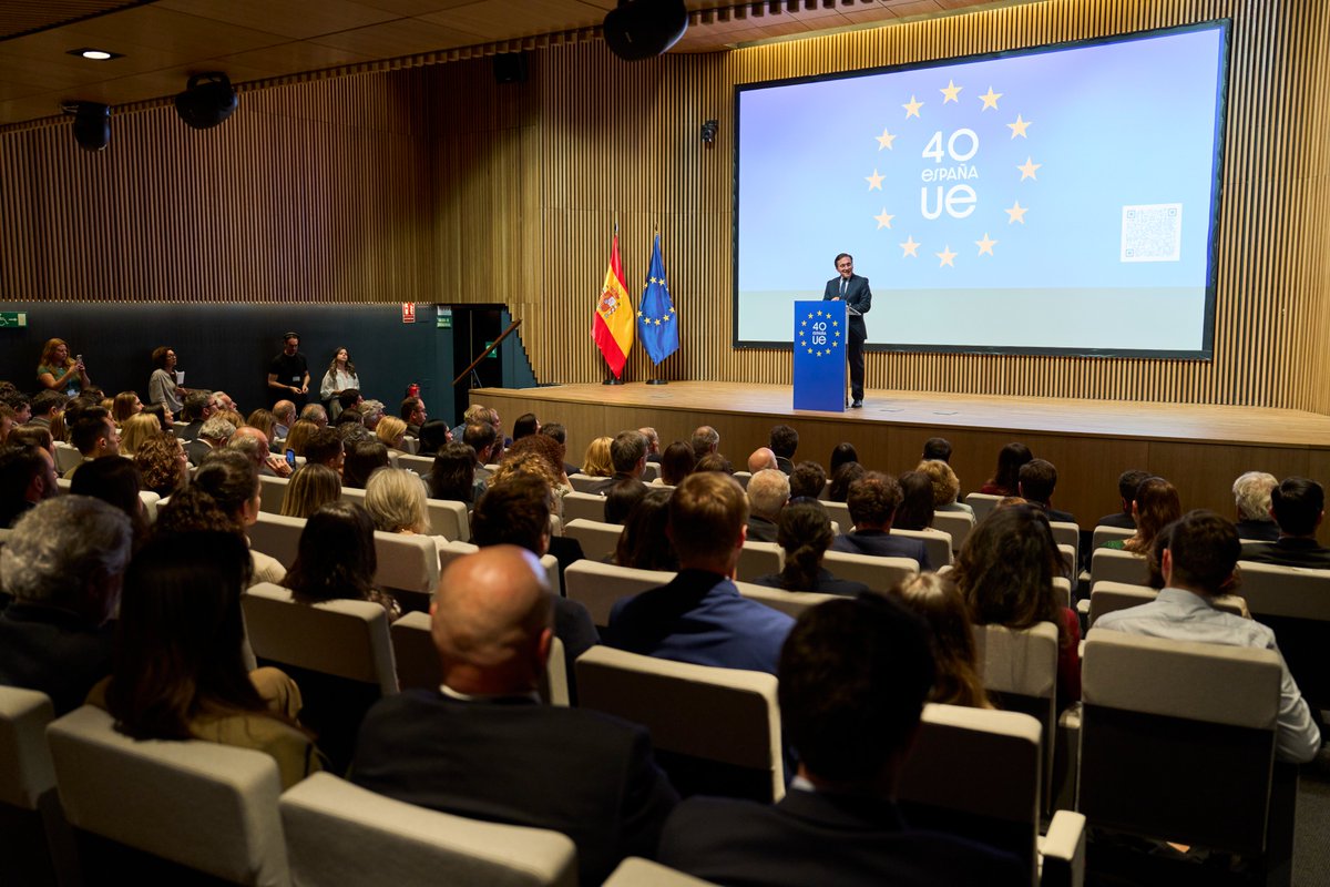 BelgiuminSpain's tweet photo. 🇪🇺 40 años de España en la #UE

El ministro @jmalbares de @MAECgob  inauguró el acto en #Madrid, con participación del embajador de de @BelgiuminSpain,  Didier Nagant y clausura de @javiersolana, presidente de @EsadeGeo.

📊 de 🇪🇸 en 40 🎂 en la 🇪🇺👉 https://t.co/csEhcMYJHr https://t.co/zynnJuqHr3