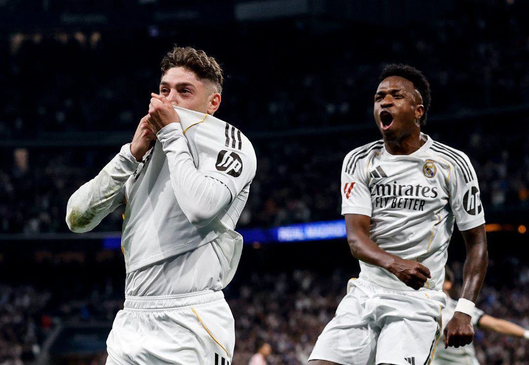 cjaxe7's tweet photo. Escoge bien Florentino… disciplina a quien tengas que disciplinar con suspensión de sueldo o lo que sea… 

Pero si hay que deshacerse de alguien…
Escoge bien. https://t.co/m7cPqofu6h