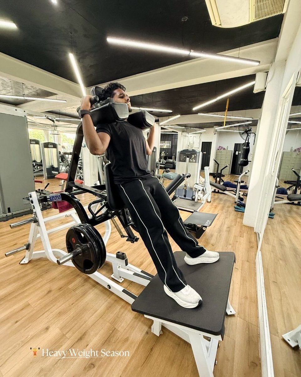 thepasindux's tweet photo. Today I showed up and did the work 💪 Every rep, every set, no shortcuts. That’s the grind 🔥 https://t.co/CvnEH71kfX