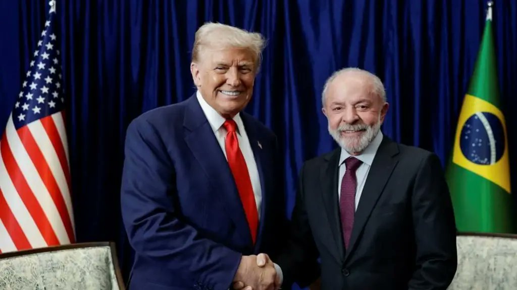 zaikubalde's tweet photo. Journalists still seem in the dark about what is happening and why the press conference has been delayed. At this point, it would hardly be shocking if Trump suddenly produced some phoney charges against Lula to help his mate Bolsonaro!🤣🤣

@MarioNawfal @BarakRavid https://t.co/ENhqYHNMeB