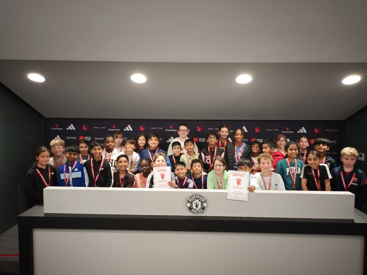 prep_mk_trips's tweet photo. A great afternoon at Manchester United FC. A tour of the stadium and some work in the Skills Lab workshop gave a great experience for all the group @ManUtd ⚽️ https://t.co/aTOSFqwzJw