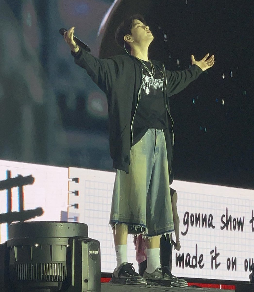 se acuerdan cuando seungmin absorbía todo el aura del público latino???