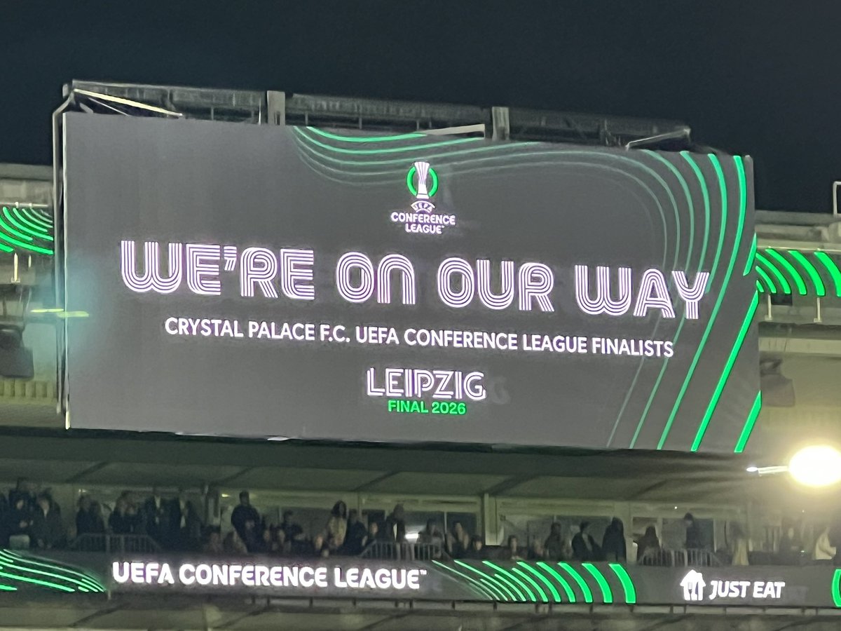 therealpanl's tweet photo. My Team !! #CPFC #UECL https://t.co/JZgxOUH7W4