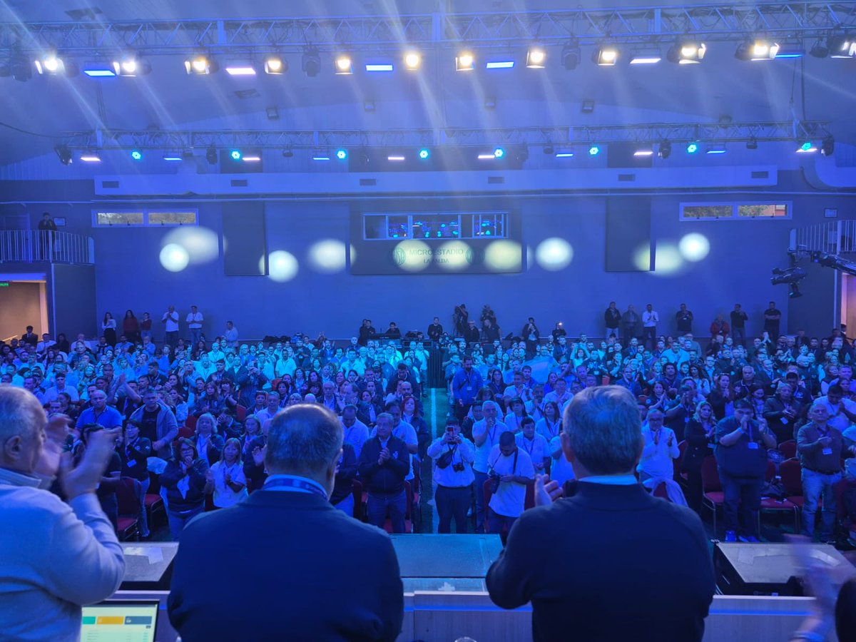 vascozubieta's tweet photo. Hoy dimos inicio al 61* Congreso Nacional Ordinario de la Federación de Asociaciones de Trabajadores de la Sanidad Argentina (FATSA) el que es presidido por nuestro Secretario General el Compañero Héctor Daer. https://t.co/7MMuvXSmru