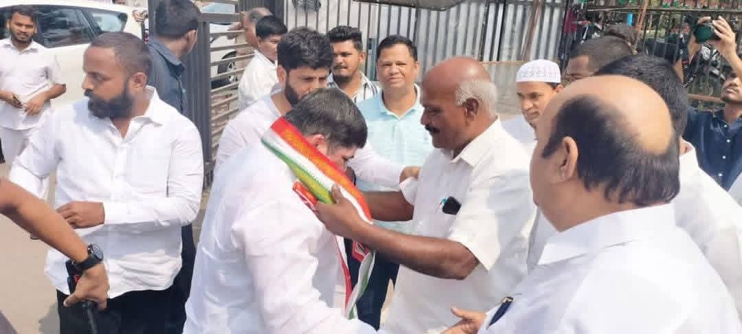 Skshareeef's tweet photo. Your great contribution to the formation of TG State &amp; your remarkable leadership have earned a permanent place in the history of the State. Heartfelt birthday wishes to the Fighter of Telangana State and dynamic leader @Ponnam_INC sir Hon'ble Minister For Transport &amp; BC Welfare. https://t.co/6b879BxFmP