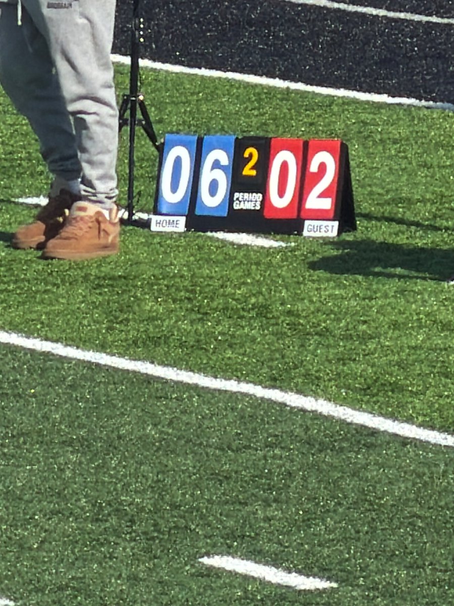 SBEPGoTITANS's tweet photo. Titans loss 6-2 at the half. https://t.co/uXxmnhSoy4