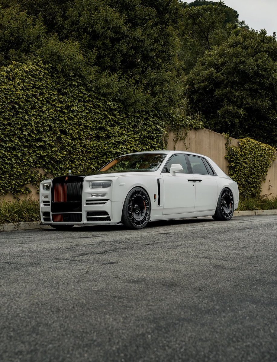 LUX Cars tweet media