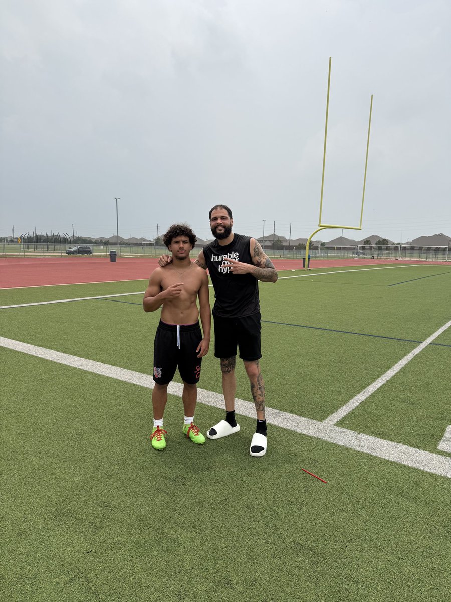 Manny Holmes tweet media