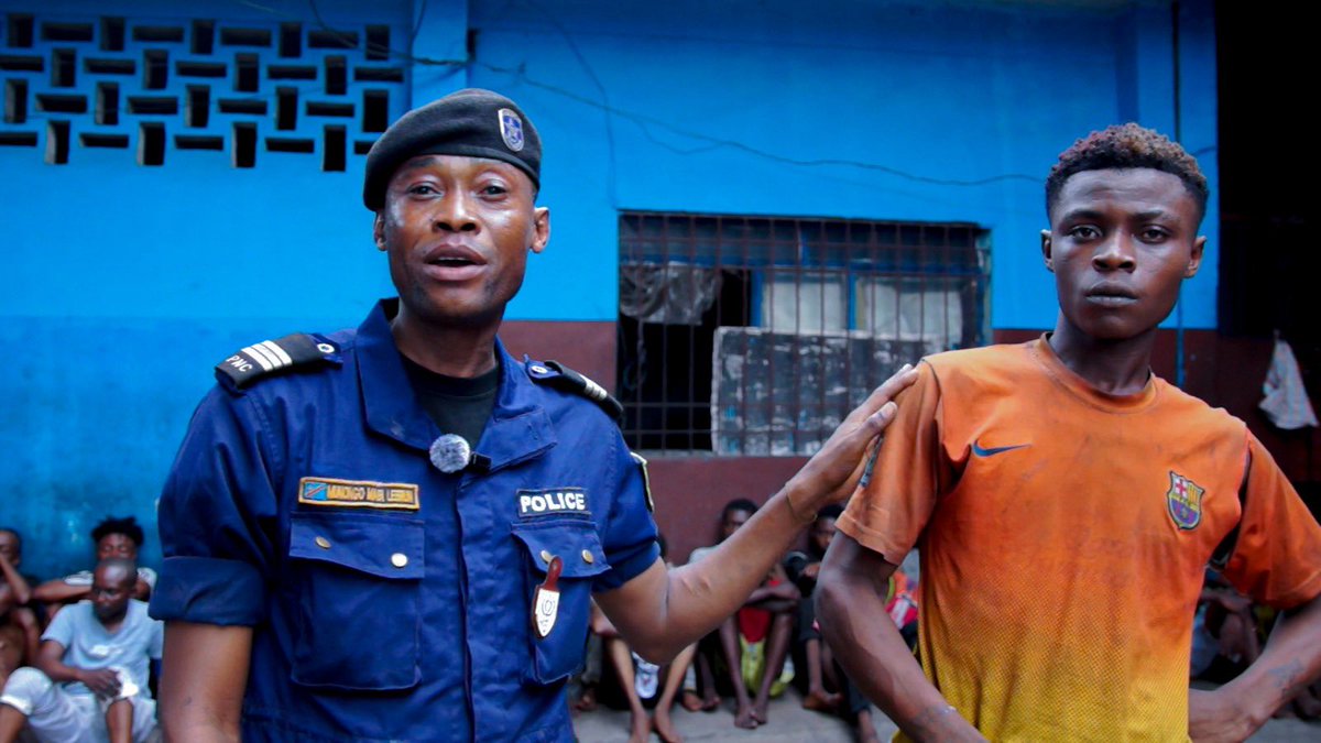 acprdcongo's tweet photo. #RDC: Treize (13) présumés auteurs du cambriolage de la paroisse Saint Théophile, située à Kimbanseke, dans l’est de Kinshasa, en République démocratique du Congo, ont été présentés jeudi, au public après une opération ciblée de la police menée dans cette municipalité, selon un communiqué.

« Treize personnes, identifiées comme auteurs du cambriolage et de la profanation de la paroisse Saint Théophile et de l’Église du Christ au Congo de Kimbanseke, ont été présentés jeudi 7 mai, au public après une opération ciblée de la police menée depuis quelques jours », a-t-on lu dans le communiqué du Commissariat provincial de la Police nationale congolaise ville de Kinshasa.

Découvrez d'autres informations sur notre site web : https://t.co/tGEWJ2Bgzn