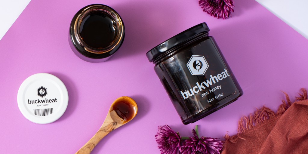 adagio_bees's tweet photo. Rich &amp; malty.
Earthy, molasses-forward.

🍯 Buckwheat Honey.

Better experienced than explained. 👇
https://t.co/3jQbaogLp4 https://t.co/RhU7tmyqdd