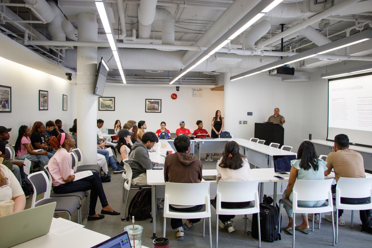 TRUSU15's tweet photo. More than 30 students spent the last three days learning, connecting, and stepping into their new roles with the TRUSU Board of Directors and TRUSU Committees.

They’ll be leading the advocacy, services, and events that shape the Students’ Union over the next year! #mytru https://t.co/LGqWiyeBfN