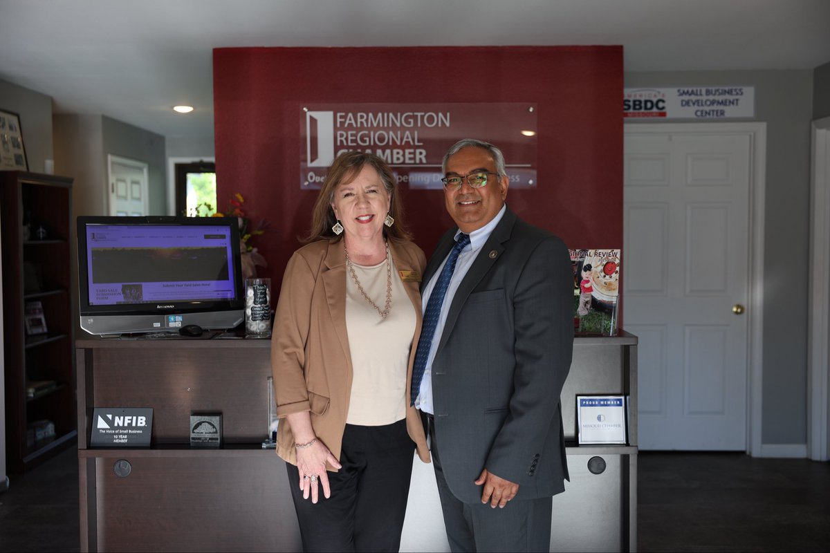 MOTreasurer's tweet photo. It was a pleasure connecting with the Farmington Regional Chamber during their leadership roundtable to discuss how MOABLE accounts offer tax-deferred growth for both short and long-term financial goals. 
Learn more at https://t.co/Jqe02CdAnW https://t.co/x5nO3wN89B