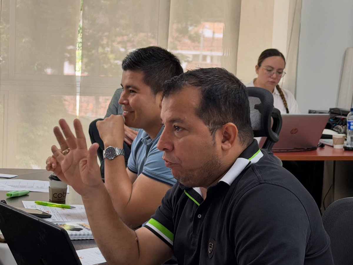 CAS_SANTANDER's tweet photo. 🌿 Participamos en la Comisión Conjunta para la formulación del POMCA del río Fonce junto a @corpoboyaca que se llevó a cabo en la CAS- San Gil. 

Avanzamos por la conservación y planificación del recurso hídrico.

#CAS #RíoFonce #POMCA https://t.co/FaNTKcKsyC