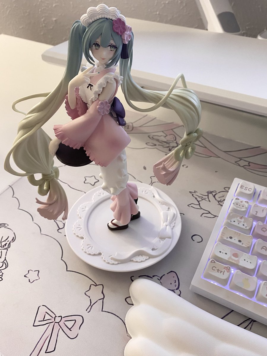 devourg0d's tweet photo. strawberry matcha miku ^-^ https://t.co/ECRdOldKim