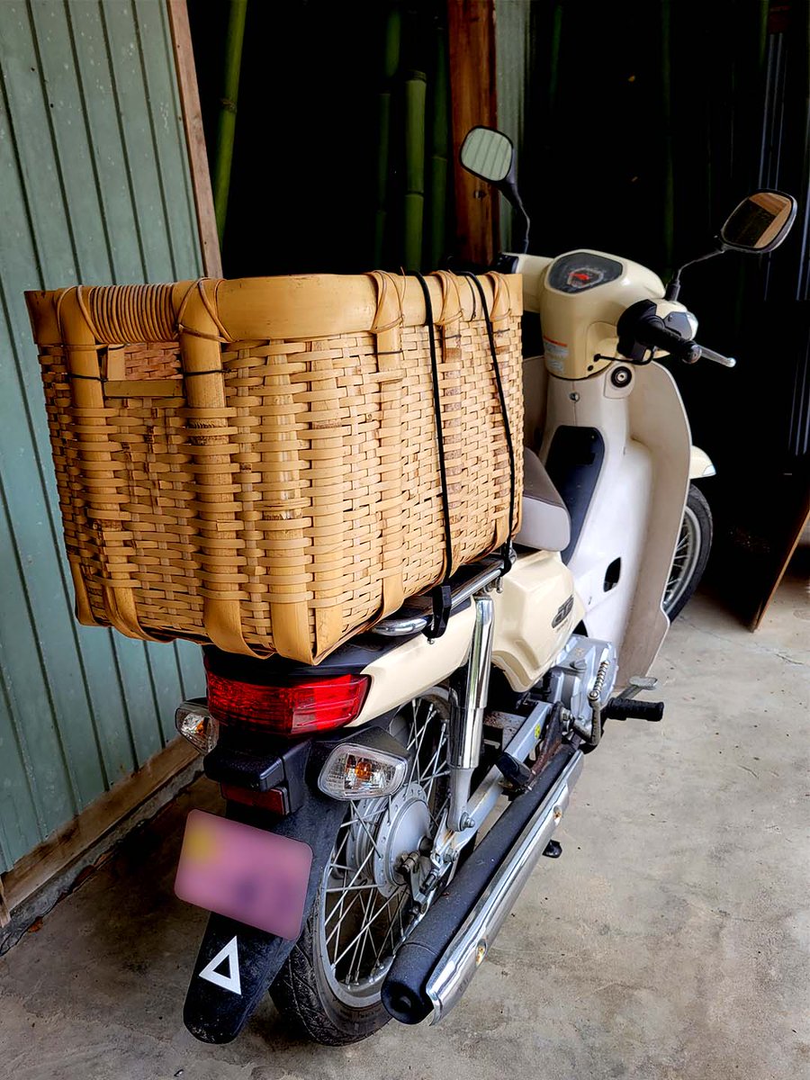 これは懐かしい、昭和レトロ。かつては自転車にもバイクにも、当り前の