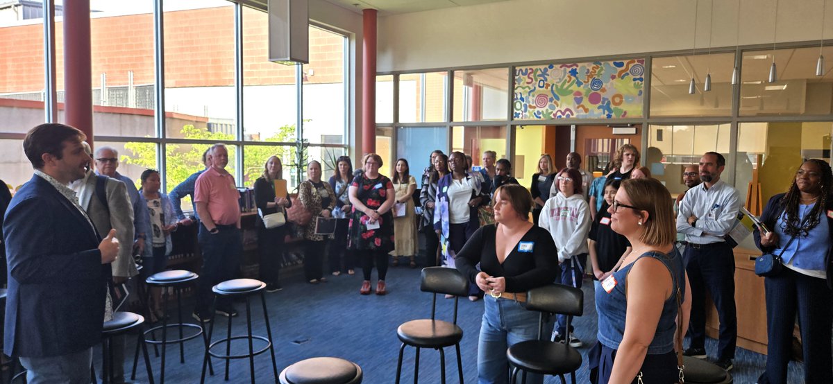 ITEFSTL's tweet photo. ITEF welcomed the 2026 Innovators at a dinner &amp; orientation kicking off the 2026 grant year.  Thank you to Crossroads College Preparatory School for hosting and to our 2025 Innovators for sharing their expertise and experience from the past year in a panel discussion. #Innovate https://t.co/GZLXwOI6TB