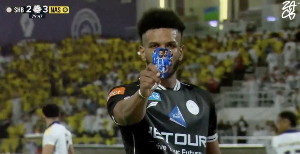 🚨 𝗨𝗿𝗴𝗲𝗻𝘁 : Debido a su celebración considerada irrespetuosa hacia el club, Ali Al Bulayhi ha sido apartado del equipo y no volverá a jugar para Al Shabab !!! 😱

(<a href="/Shabab1World/">عالم الشباب</a>)

KARMAAAAAAAAA DUROOOOOO PELAGATON

youtu.be/jFe2rtqcpao?is…