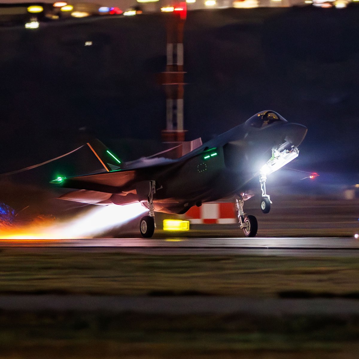 F35Pilots's tweet photo. May F-35 Fast Facts are here. ⚡

More jets. More hours. More capability.

And we’re just getting started. #F35Pilots https://t.co/kETc7DrOGZ