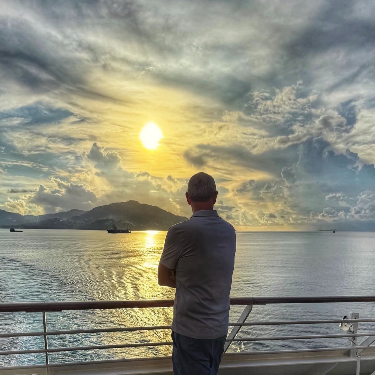 Azamara tweet media