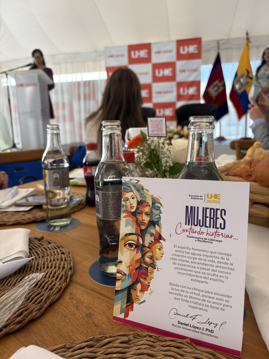 GabyMunoz777's tweet photo. Tuit de reconocimiento| Cada año, mujeres de diferentes sectores, áreas, especialidades… se reúnen para contar sus historias de vida. 

Lo especial de estos encuentros es que escuchas historias auténticas, inspiradoras y sorprendentes. Cada una da, generosamente,  consejos de vida para que más mujeres abran sus caminos. 

Y quien reúne, congrega, une y conceptúa estos encuentros de almas es María Fernanda Román @MafeRoman_EC   

Es justo y necesario un reconocimiento querida Fer. Porque esto es lo que necesita nuestra sociedad ecuatoriana 

Pd: Y este valiosísimo trabajo tiene el apoyo de @crislarreac. 

@escuelagob_UHE
