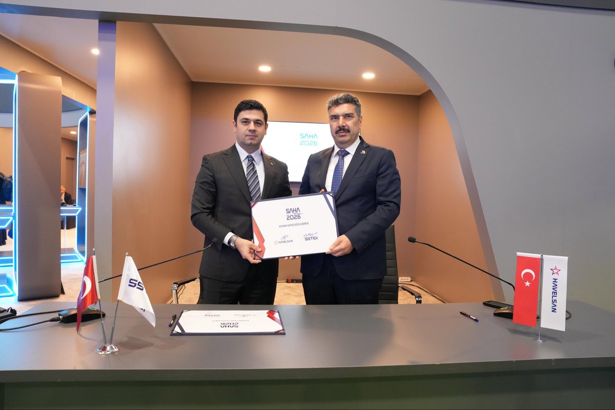 SSTEKResmi's tweet photo. SAHA EXPO 2026 kapsamında, HAVELSAN ile KOVAN sözleşmesini imzalayarak yerli ve millî yazılım altyapılarının güçlendirilmesi adına önemli bir adım attık.

Bu iş birliğiyle birlikte; kurumlarımızın dijital süreçlerinde güvenli, sürdürülebilir ve güçlü teknolojiler geliştirme hedefimize katkı sunmaya devam edeceğiz.

Savunma sanayiimizin teknoloji vizyonunu destekleyen bu kıymetli iş birliğinin ülkemiz adına hayırlı olmasını diliyoruz.

@HAVELSANResmi 

#KOVAN #SAHA2026 #SSTEK #HAVELSAN