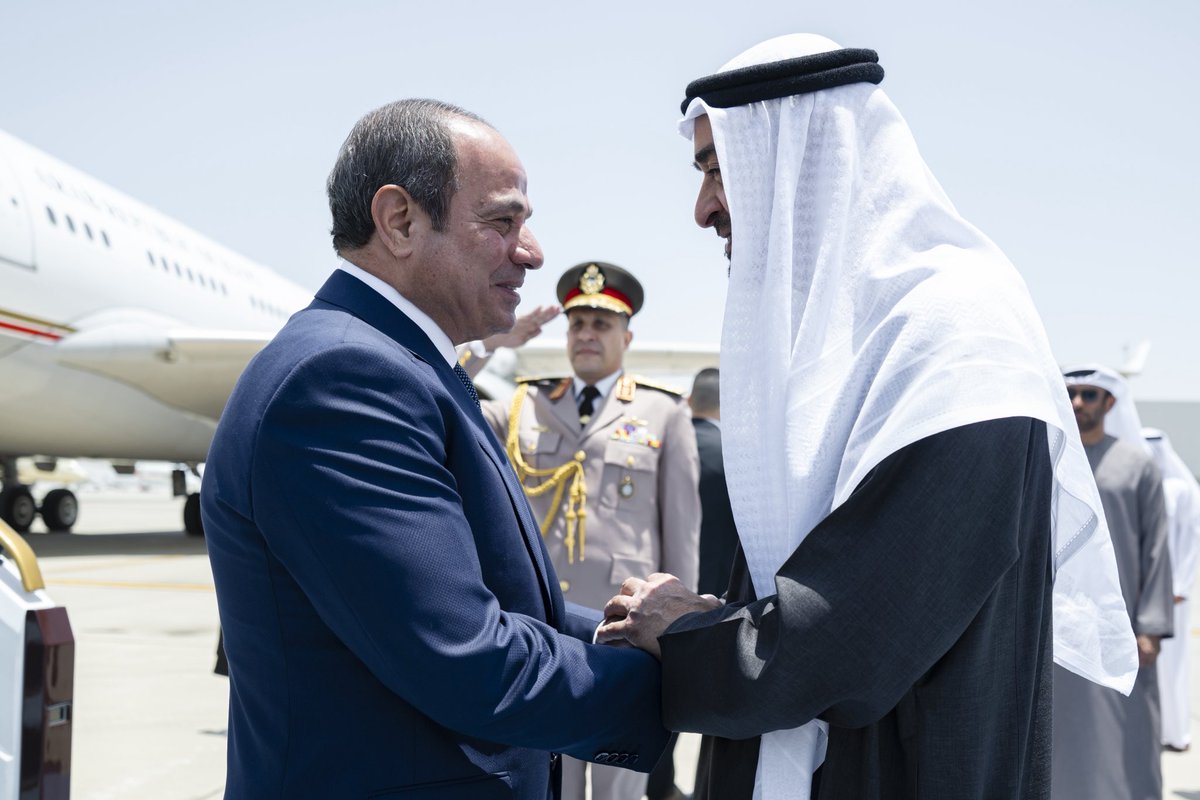 MunaBusamra's tweet photo. كما كنا.. سنظل. لن ترونا إلا معاً، في وجه التحديات وفي طريق النجاح. قصة أخوة تاريخية لا تزيدها الأيام إلا رسوخاً. 
حفظ الله #الإمارات و #مصر وشعبيهما. 
🇦🇪🇪🇬💙 https://t.co/5nqy4e5aoO