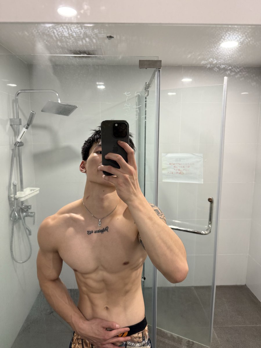 Drip555go's tweet photo. 最近看到很多人发我 那我自己来冒个泡 https://t.co/QpUfE82wTr
